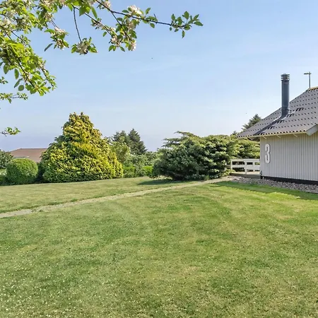 Prázdninový dům Jarmericus - 300m From The Sea By Interhome *