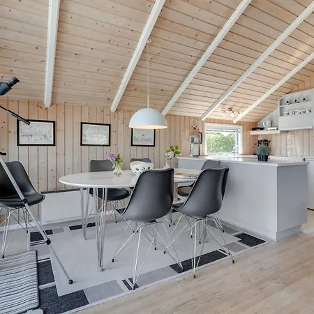 Prázdninový dům Jarmericus - 300m From The Sea By Interhome *