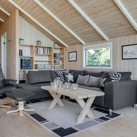 Semesterbostad Jarmericus - 300m From The Sea By Interhome